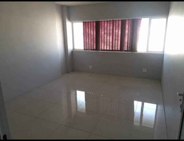 50M² OFFICE TO LET IN SOUTH BEACH